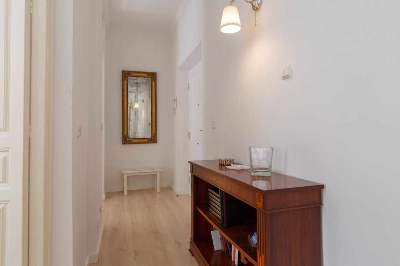 Luminoso apartamento de dos habitaciones con vistas a las Catedral Málaga Exterior foto